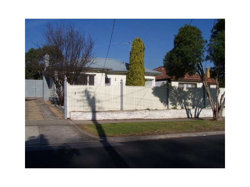 20 Dell Road, Frankston VIC 3199