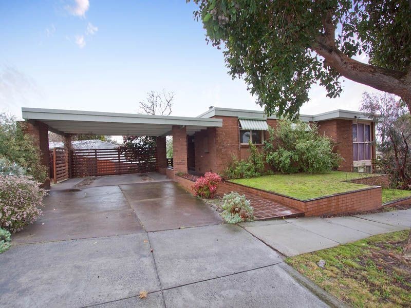 2 Meribah Court, Frankston VIC 3199