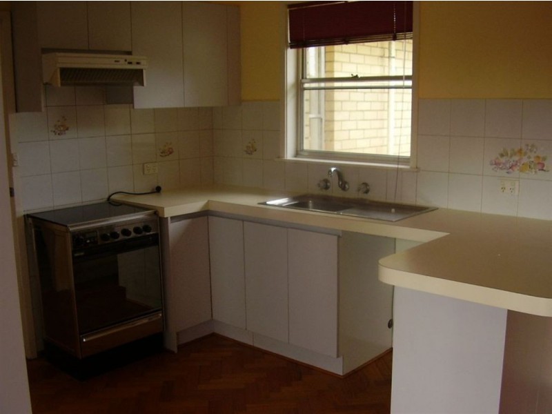 16 Silver Avenue, Frankston North VIC 3200