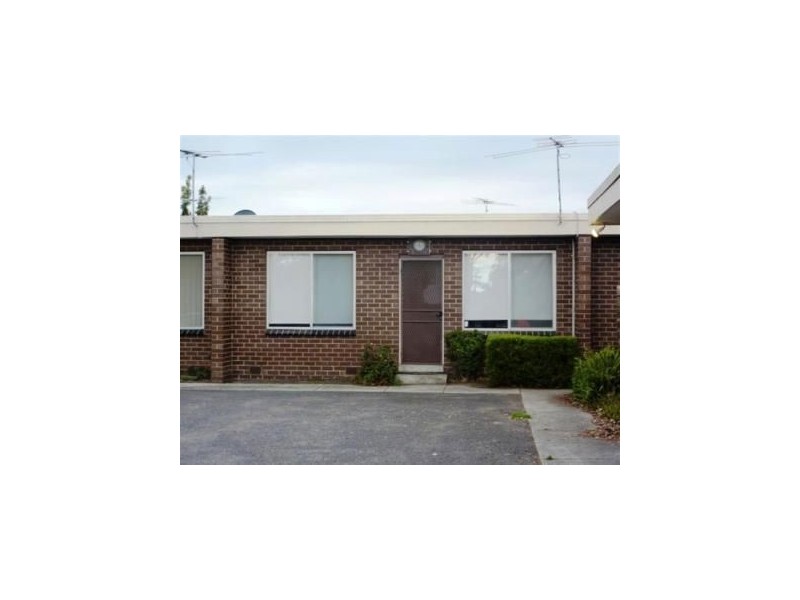 6/16 Walbundry Avenue, Frankston VIC 3199