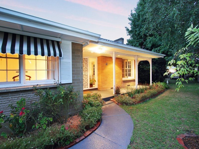 72 Towerhill Road, Frankston VIC 3199