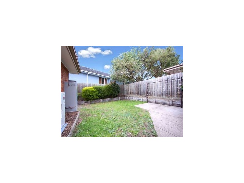 2/29 Heatherhill Road, Frankston VIC 3199