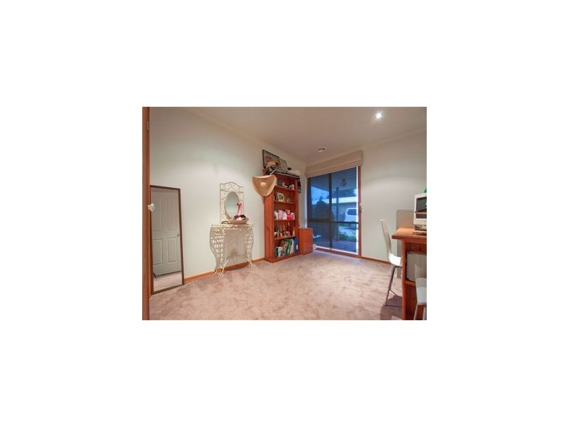 2/29 Heatherhill Road, Frankston VIC 3199