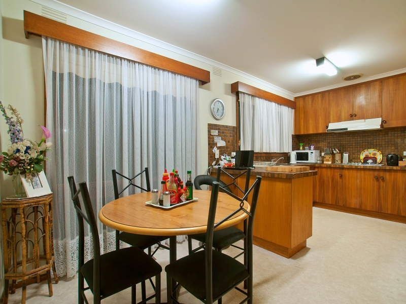 1 The Trossachs, Frankston VIC 3199