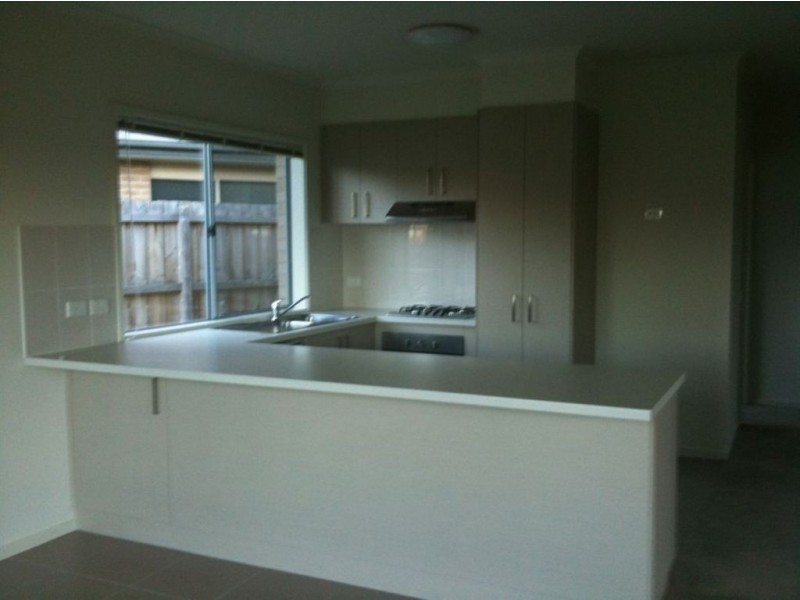 10/27 Ruby Joy Drive, Somerville VIC 3912