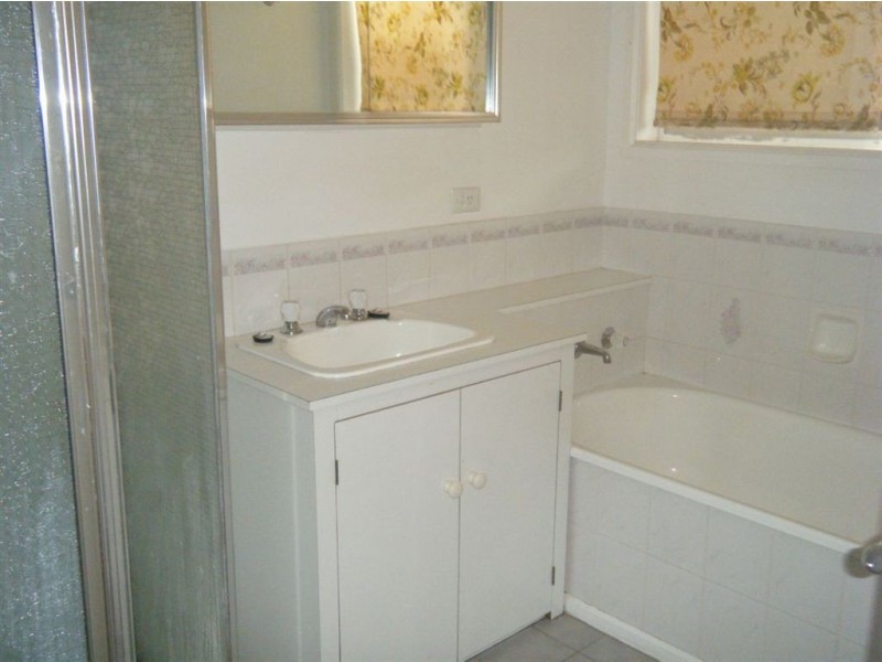 46 Brentwood Crescent, Frankston VIC 3199