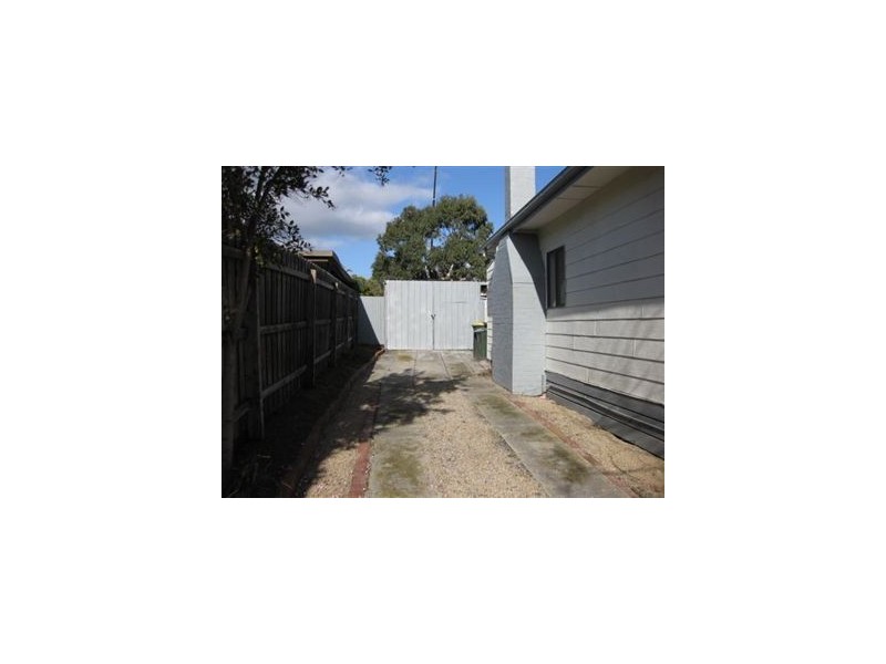 20 Dell Road, Frankston VIC 3199