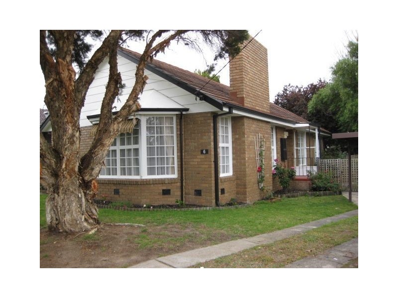 6 St George Court, Frankston VIC 3199