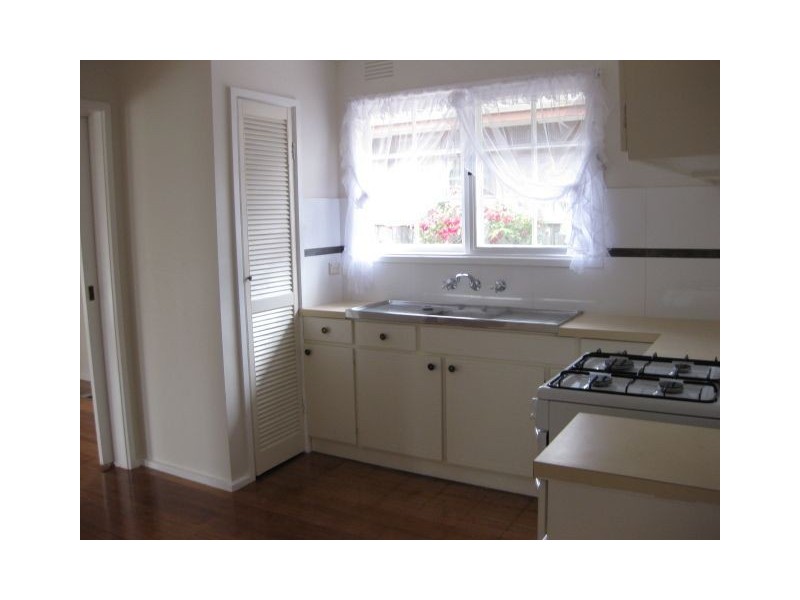 6 St George Court, Frankston VIC 3199