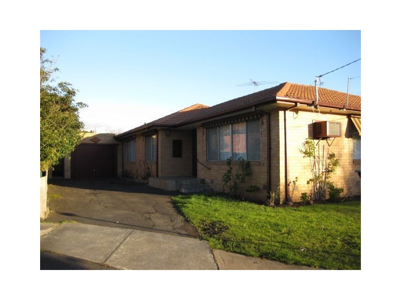 9 Grace Court, Frankston VIC 3199