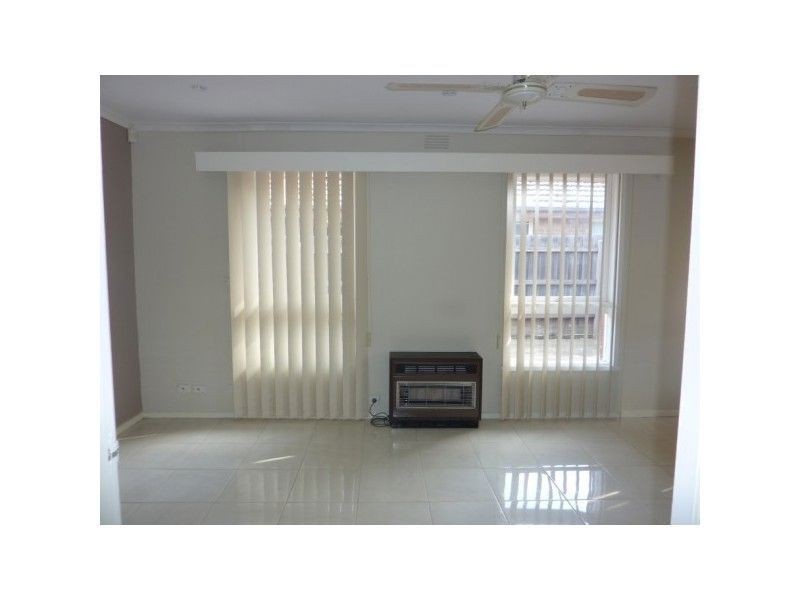 1/13 Third Avenue, Dandenong North VIC 3175