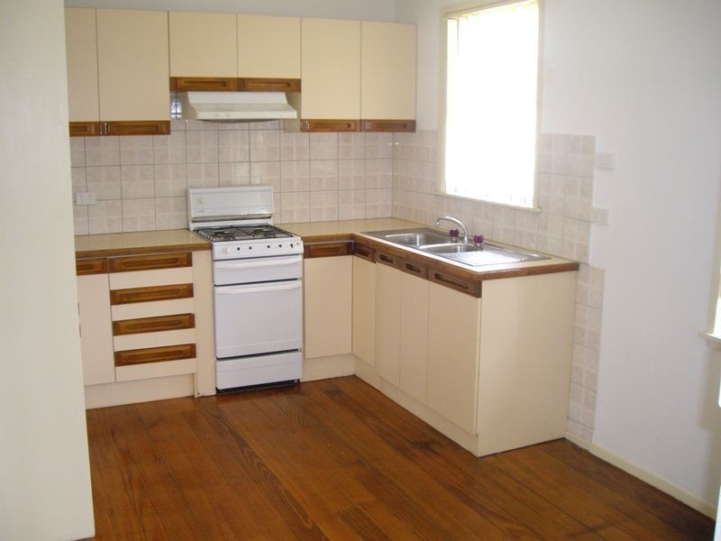 16 Longleaf Crescent, Frankston North VIC 3200