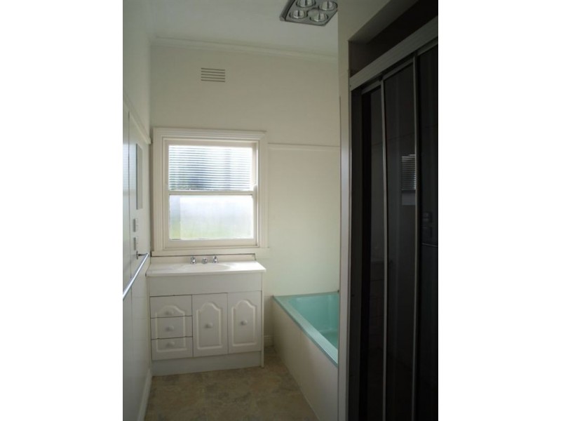 2 Harrow Street, Frankston VIC 3199