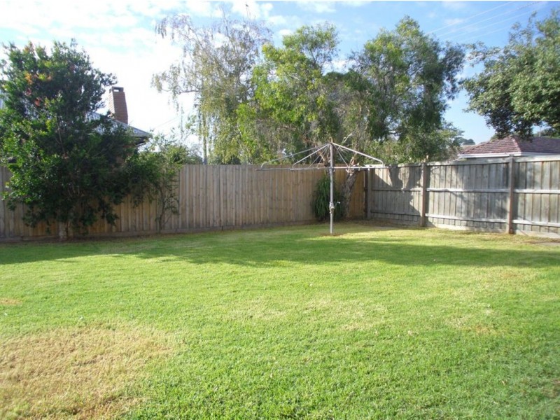 2 Harrow Street, Frankston VIC 3199