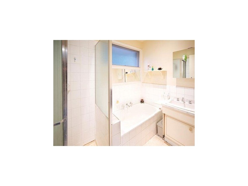 1/11 Deane Street, Frankston VIC 3199