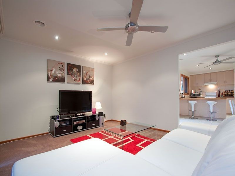 2/29 Heatherhill Road, Frankston VIC 3199