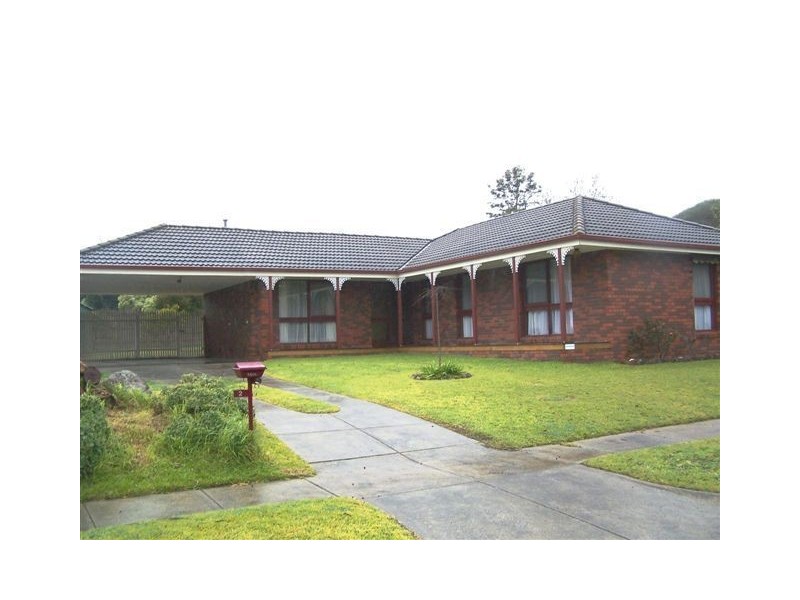 2 Glendenning Court, Frankston VIC 3199