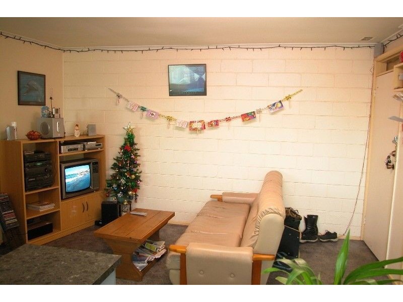 4/18 Carder Avenue, Seaford VIC 3198