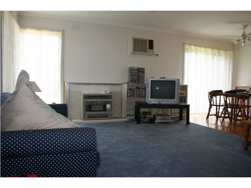 4 Paisley Drive, Frankston VIC 3199