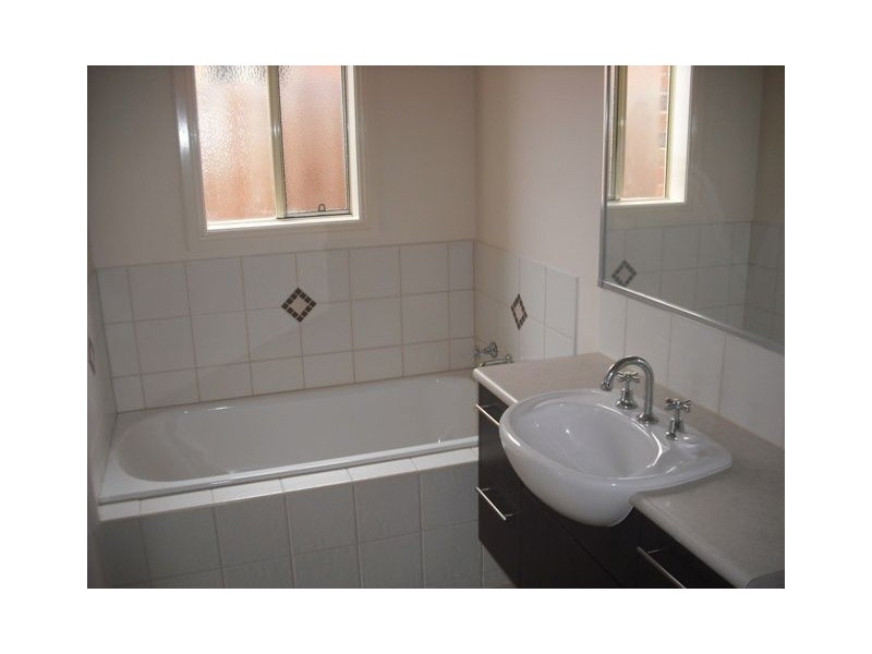 18/85 Ashleigh Avenue, Frankston VIC 3199