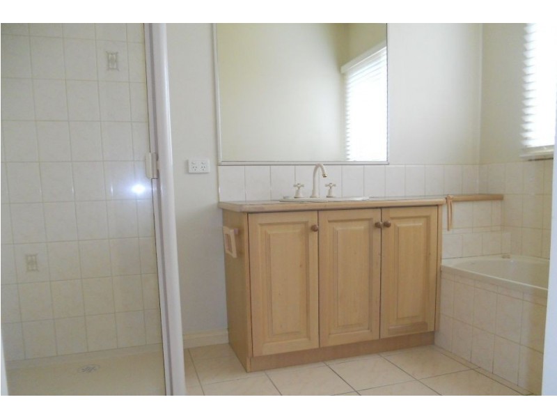 1/20 Muir Street, Frankston VIC 3199