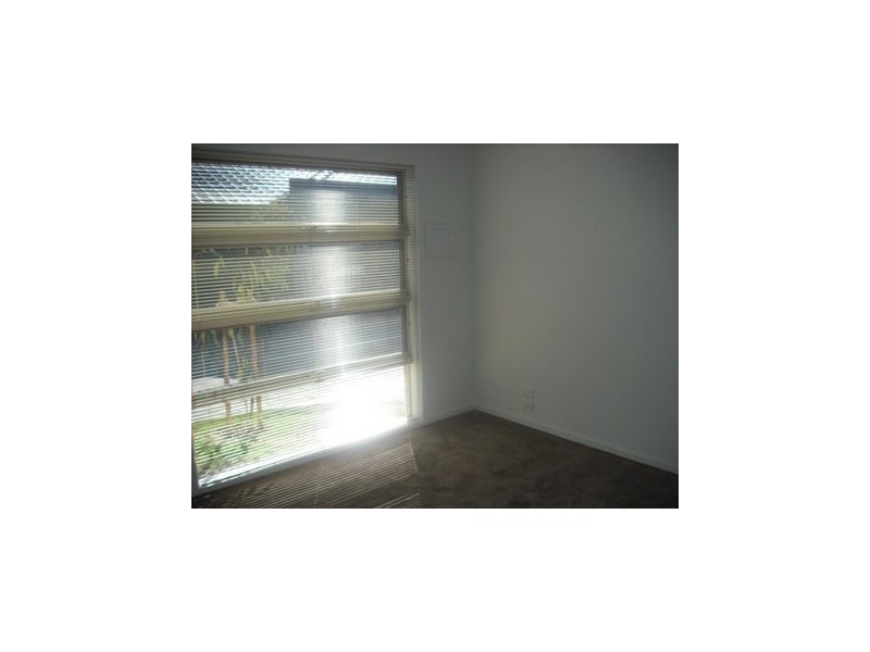 24/110 Bungower Road, Mornington VIC 3931