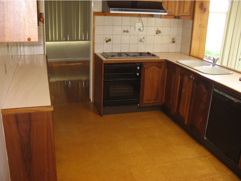 1 Paringa Court, Frankston VIC 3199