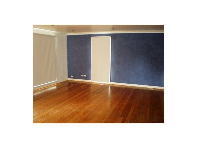 27 Benanee Drive, Frankston VIC 3199