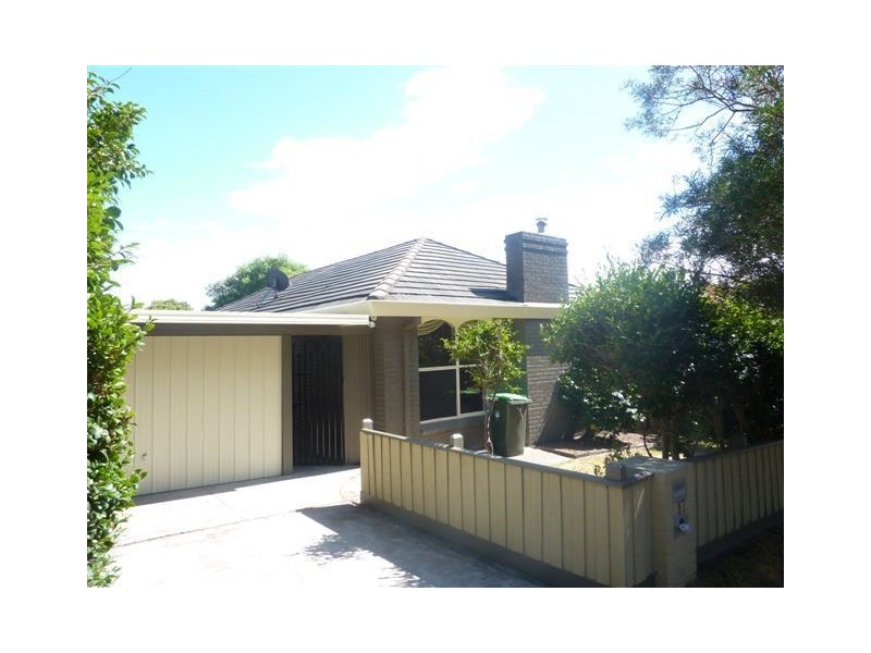 17 Grosvenor Street, Frankston South VIC 3199