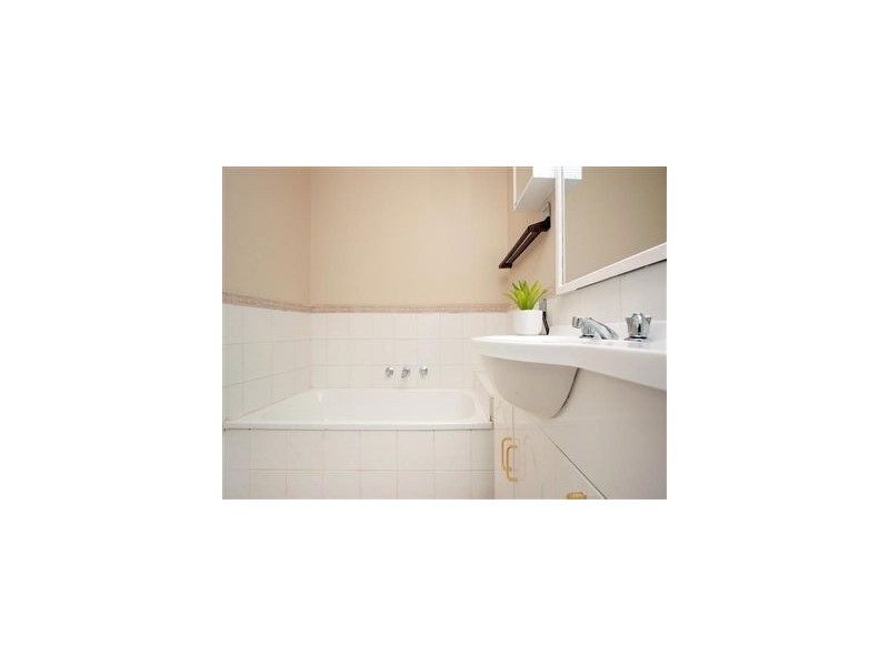 2/11 Long Street, Frankston VIC 3199