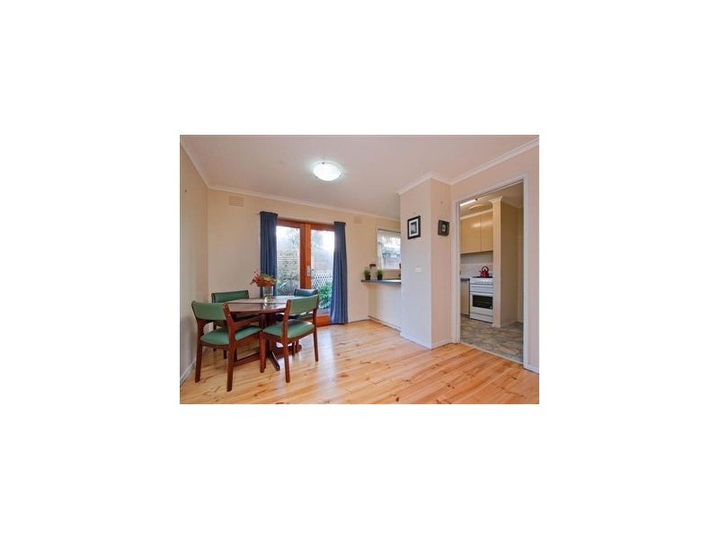 2/11 Long Street, Frankston VIC 3199
