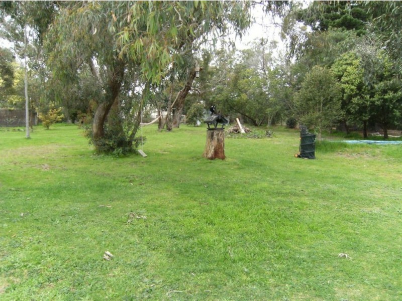 11 Piper Crescent, Frankston South VIC 3199