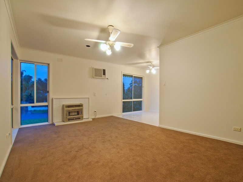 4 Paisley Drive, Frankston VIC 3199