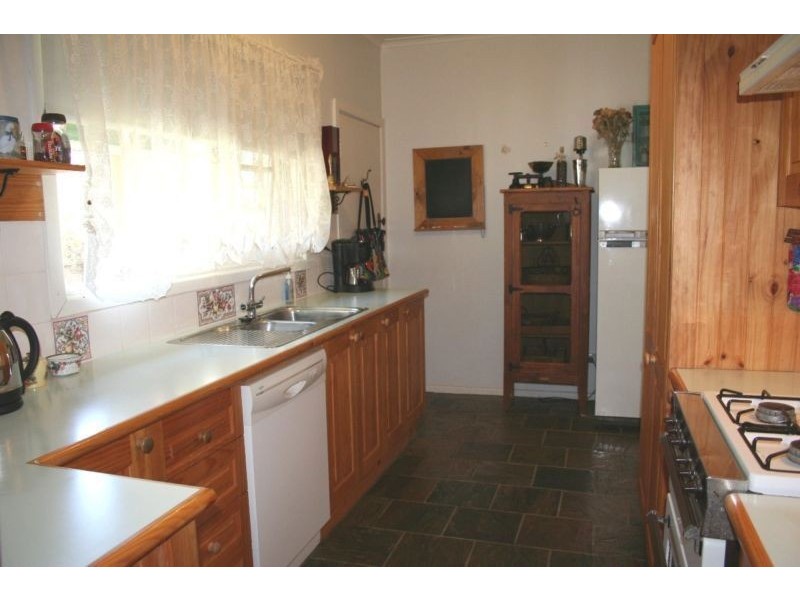 29 Summit Road, Frankston VIC 3199