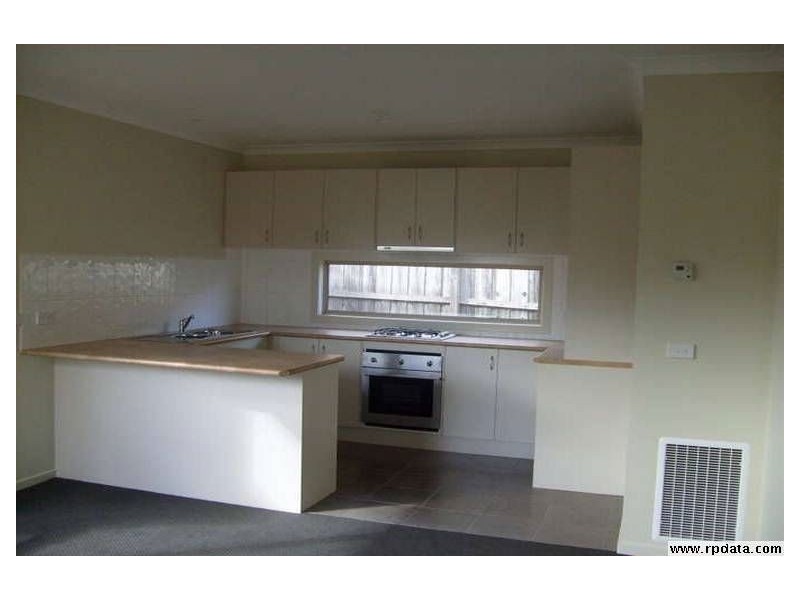 2/30 Willis Street, Frankston VIC 3199