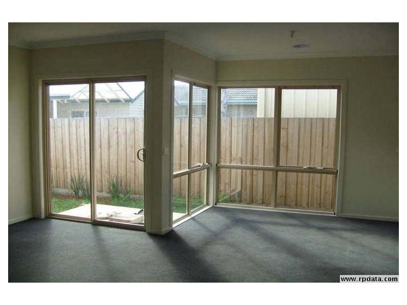 2/30 Willis Street, Frankston VIC 3199