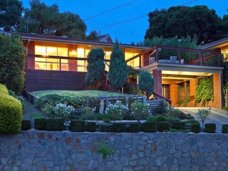 18 Bangor Drive, Frankston VIC 3199