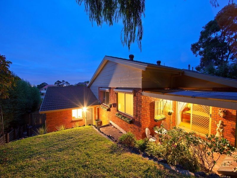 18 Bangor Drive, Frankston VIC 3199