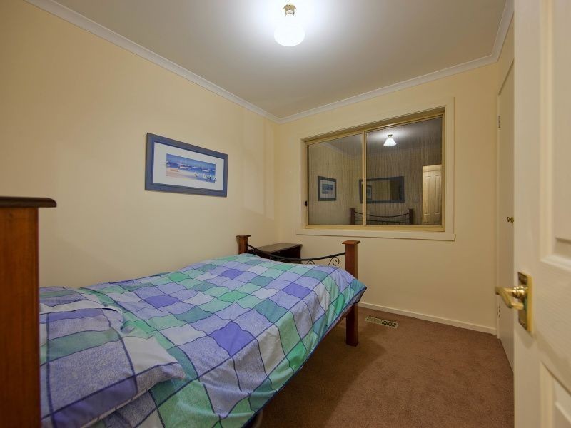 18 Bangor Drive, Frankston VIC 3199