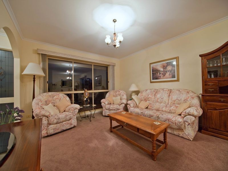18 Bangor Drive, Frankston VIC 3199