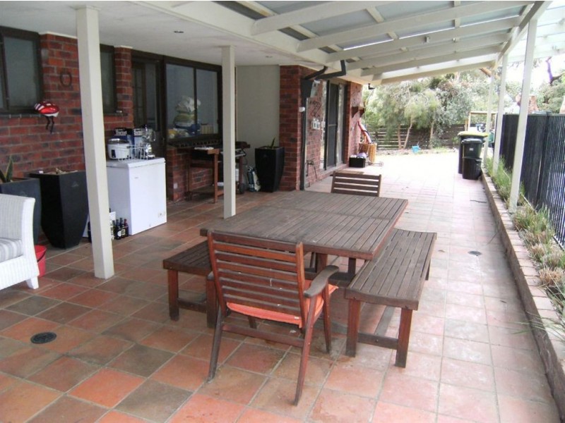 11 Piper Crescent, Frankston South VIC 3199