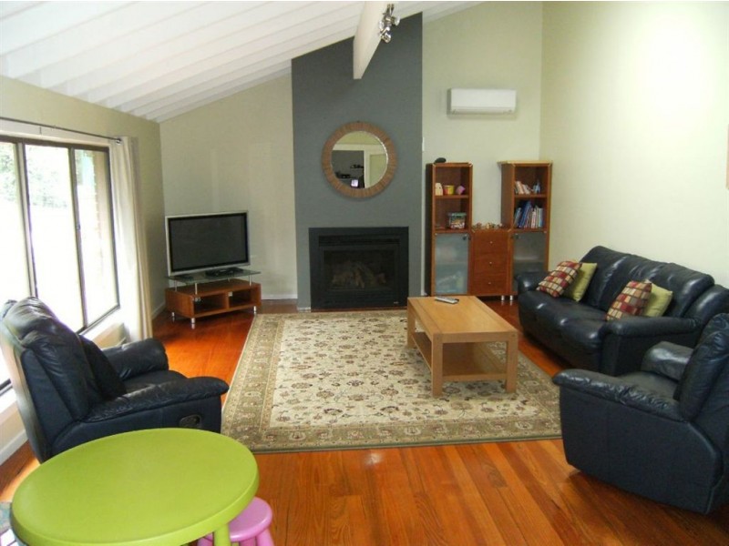 11 Piper Crescent, Frankston South VIC 3199