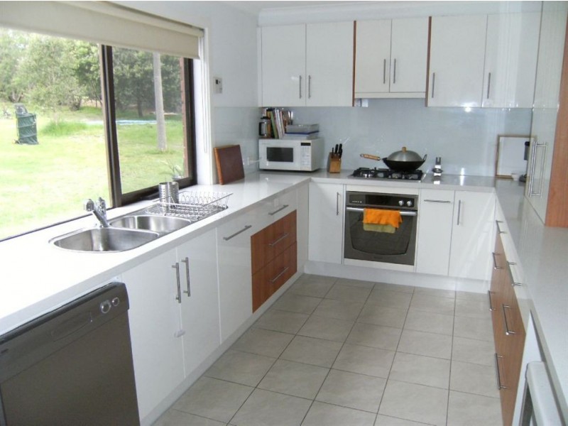 11 Piper Crescent, Frankston South VIC 3199