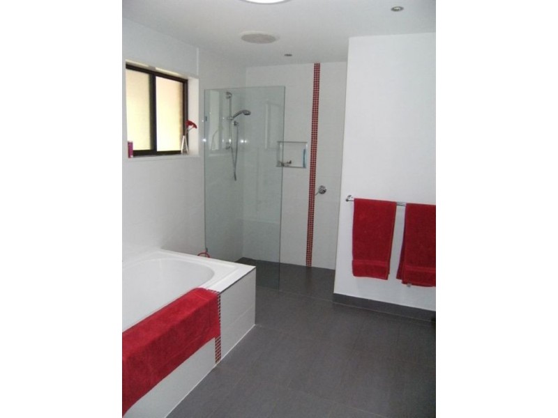 11 Piper Crescent, Frankston South VIC 3199