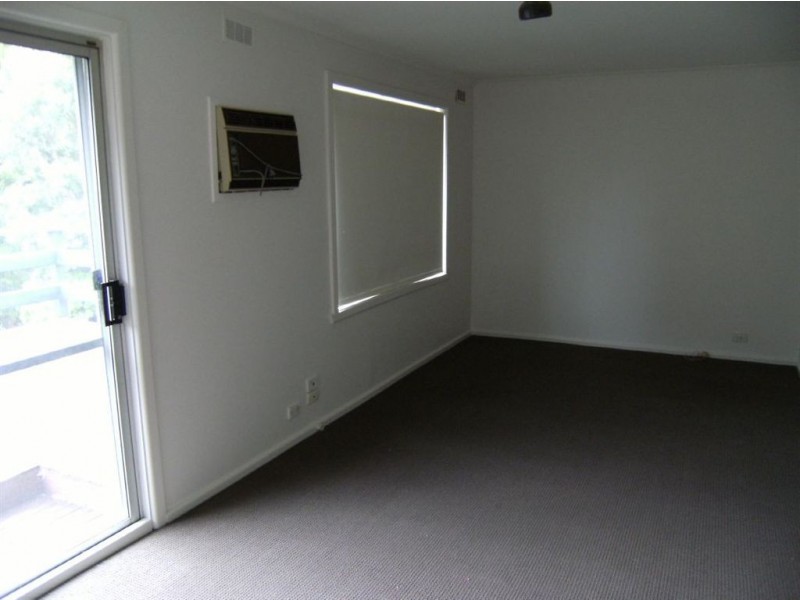 33 Karingal Drive, Frankston VIC 3199