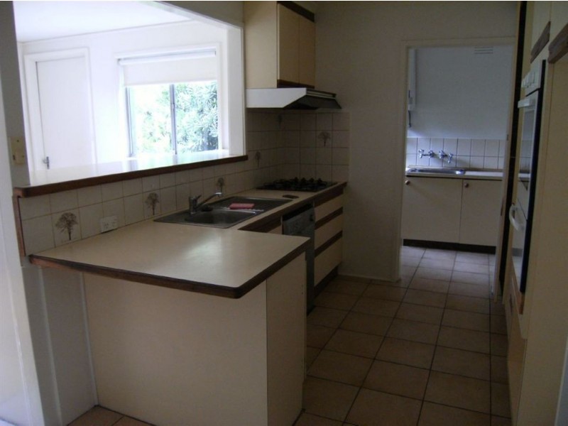 33 Karingal Drive, Frankston VIC 3199