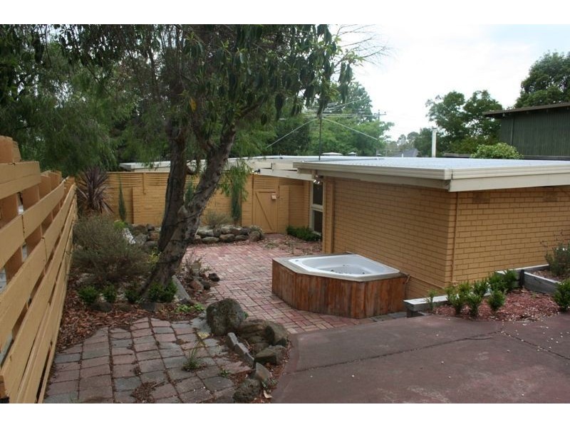 10 Benanee Drive, Frankston VIC 3199