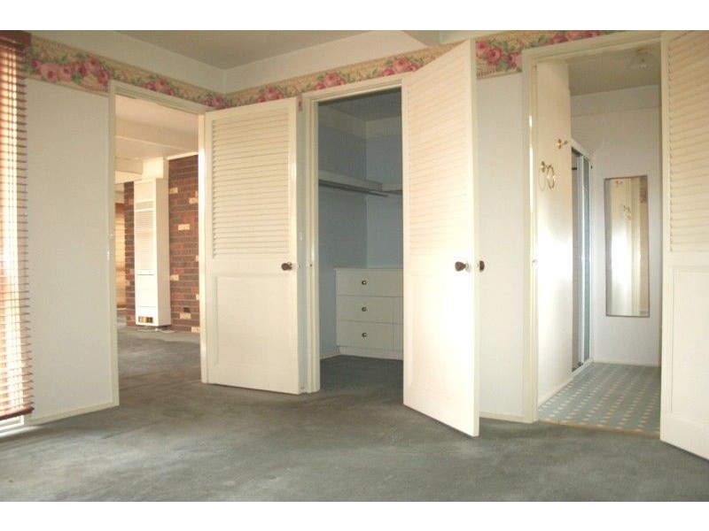 10 Benanee Drive, Frankston VIC 3199