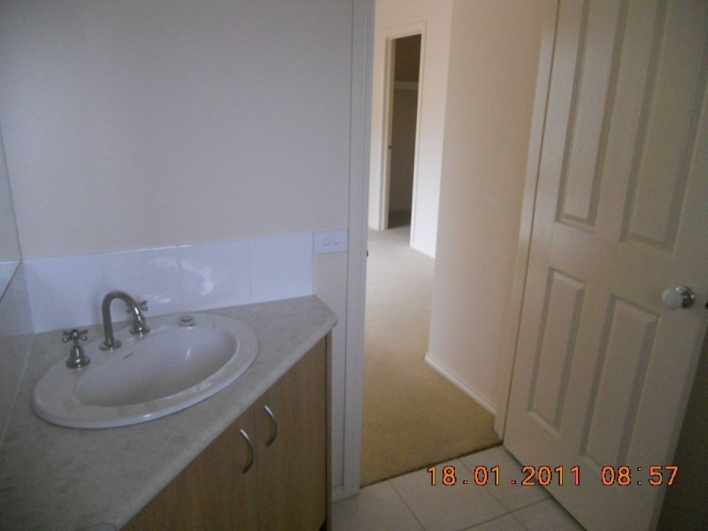 6 Meadow Crest Circuit, Mount Martha VIC 3934