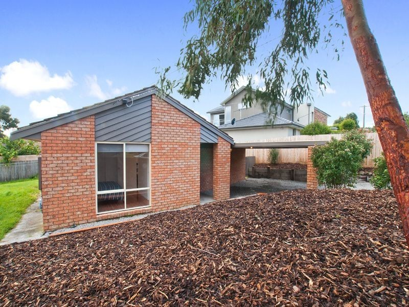 35 Whitford Way, Frankston VIC 3199